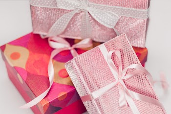 Pink Christmas gifts pile