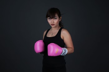 Pink Everlast Punching Gloves