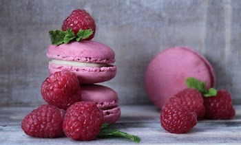 Pink French Macaroons and Raspeberries