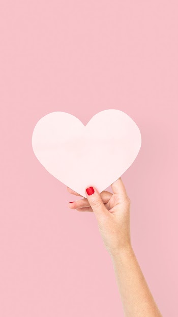 Pink paper heart for Valentines celebration | Free stock photo | High Resolution image