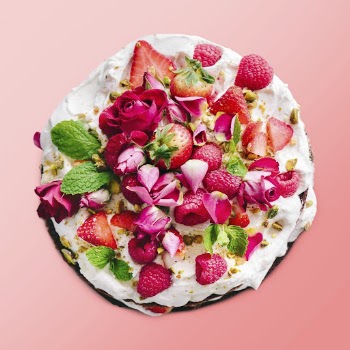 Pink Persian love cake, food | Free PSD - rawpixel
