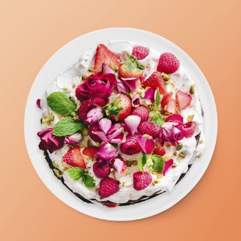 Pink Persian love cake, food | Free PSD - rawpixel