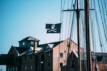 Pirate Flag on Black Cable
