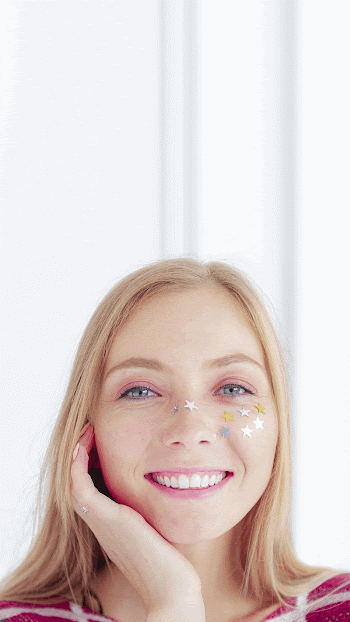 Portrait of a cheerful blond | Free Photo - rawpixel