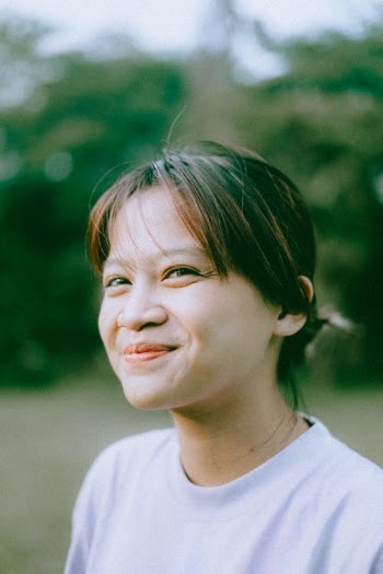 Portrait of Smiling Young Girl · Free Stock Photo