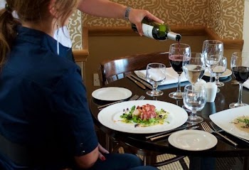          Pouring Wine Restaurant Free Photo     