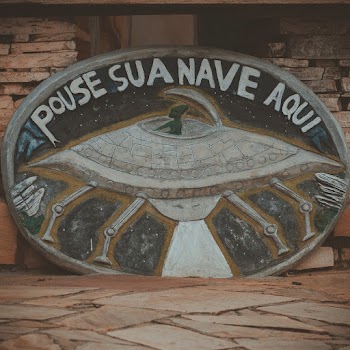 Pouse Sua Nave Aqui Painting