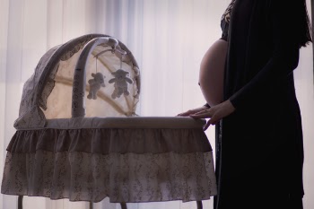 Pregnant woman 2