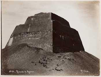 Pyramide de Meydoum. Original from the Minneapolis | Free Photo - rawpixel