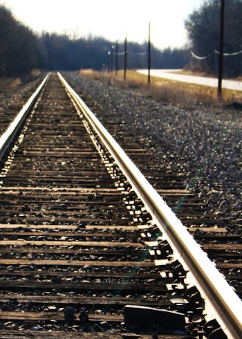 railroad_tracks_001.jpg
