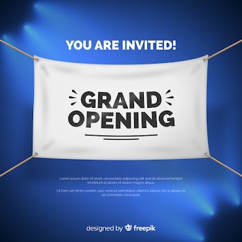 Realistic opening soon banner template Free Vector