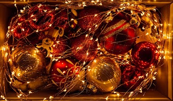 Red and Gold Baubles