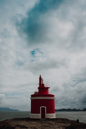 Red And White Lighthouse 