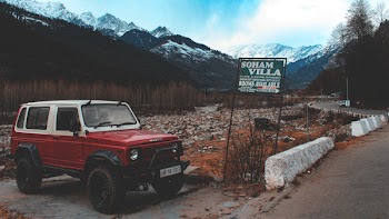 Red and White Suv