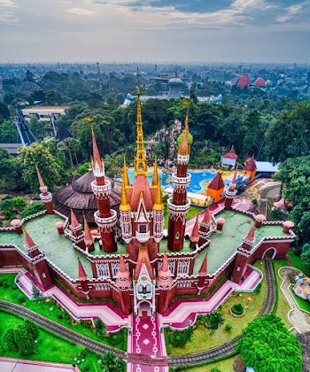 Red Castle