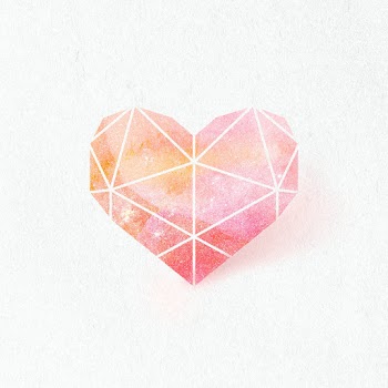 Red crystal heart shaped icon | Free  illustration - 2342812