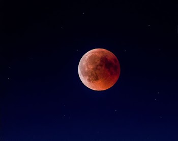 red moon