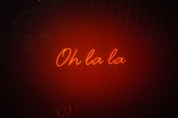 Red Oh La La Light