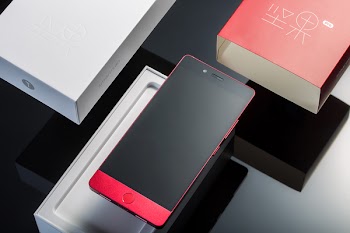 Red Phone With Box
