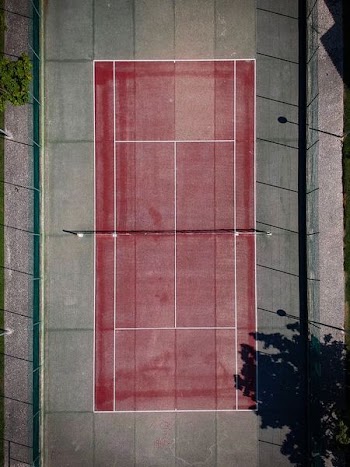 red tennis court