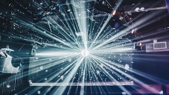 reflection of mirror ball inside the room
