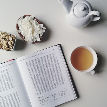 Relaxed sunday with tea and a book 