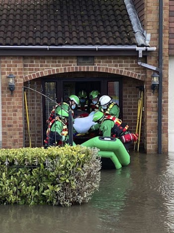 Rescue team in flooded area, | Free Photo - rawpixel