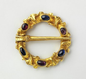 Ring Brooch | Free Photo - rawpixel