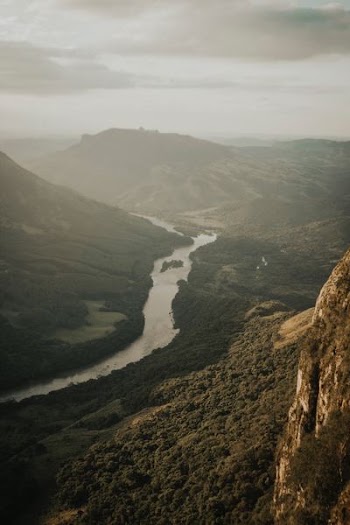 river between two mountains