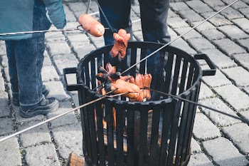 Roasting sausages outside 