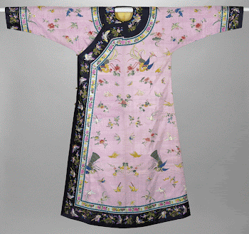 Robe of lavendar k'ossu with scattered | Free Photo - rawpixel