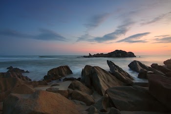          Rocks & Beach at Sunset Free Photo     