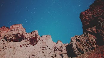 rocky mountain at daytime