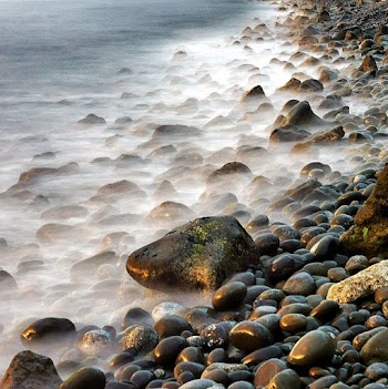 Rocky seashore | Free Photo - rawpixel