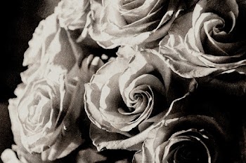 Rose wallpaper grayscale with risograph… | Free stock illustration | High Resolution graphic