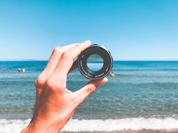Round Black Lens Case