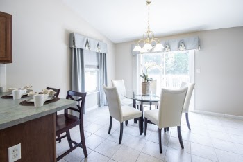 Round Clear Glass Dining Table Empty