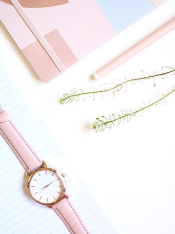 Round Gold-colored Analog Watch With Pink Strap