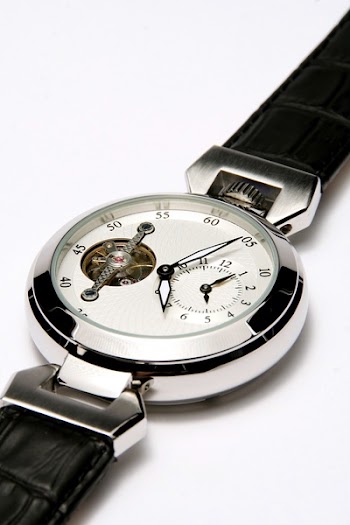 Round Silver-colored Chronograph Watch With Black Leather Strap
