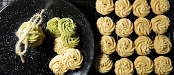 Round White Cookies