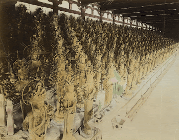 rows of many similar golden | Free Photo - rawpixel