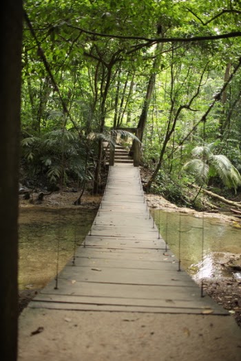 Royal holiday, Puente