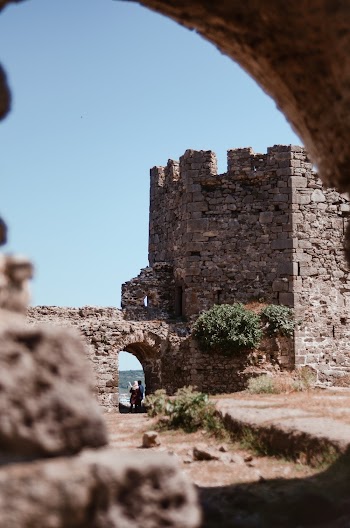 ruin under daylight