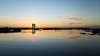 rule of thirds photography of silhouette of two persons