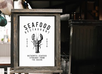 Rustic style sign mockup at a seafood restaur.. | Free stock psd mockup - 534776