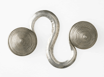 s-shaped piece of metal with spiraling | Free Photo - rawpixel