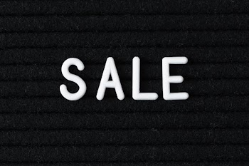 Sale Lettering Close Up