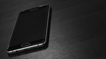 Samsung Black Android Smartphone