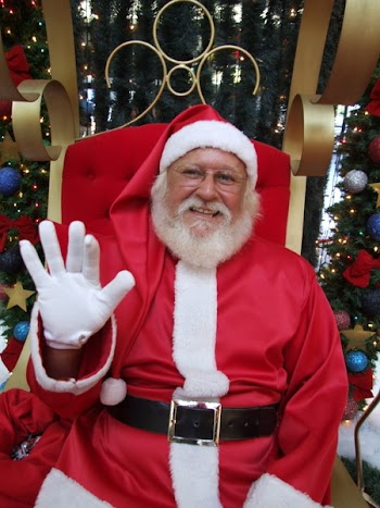 SantaClausLive1_xenia.JPG