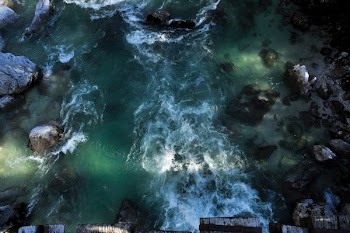 scenery of body of water